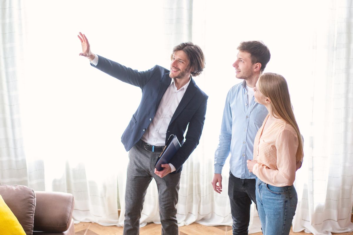 Combien de visites sont nécessaires en moyenne pour vendre une maison ?