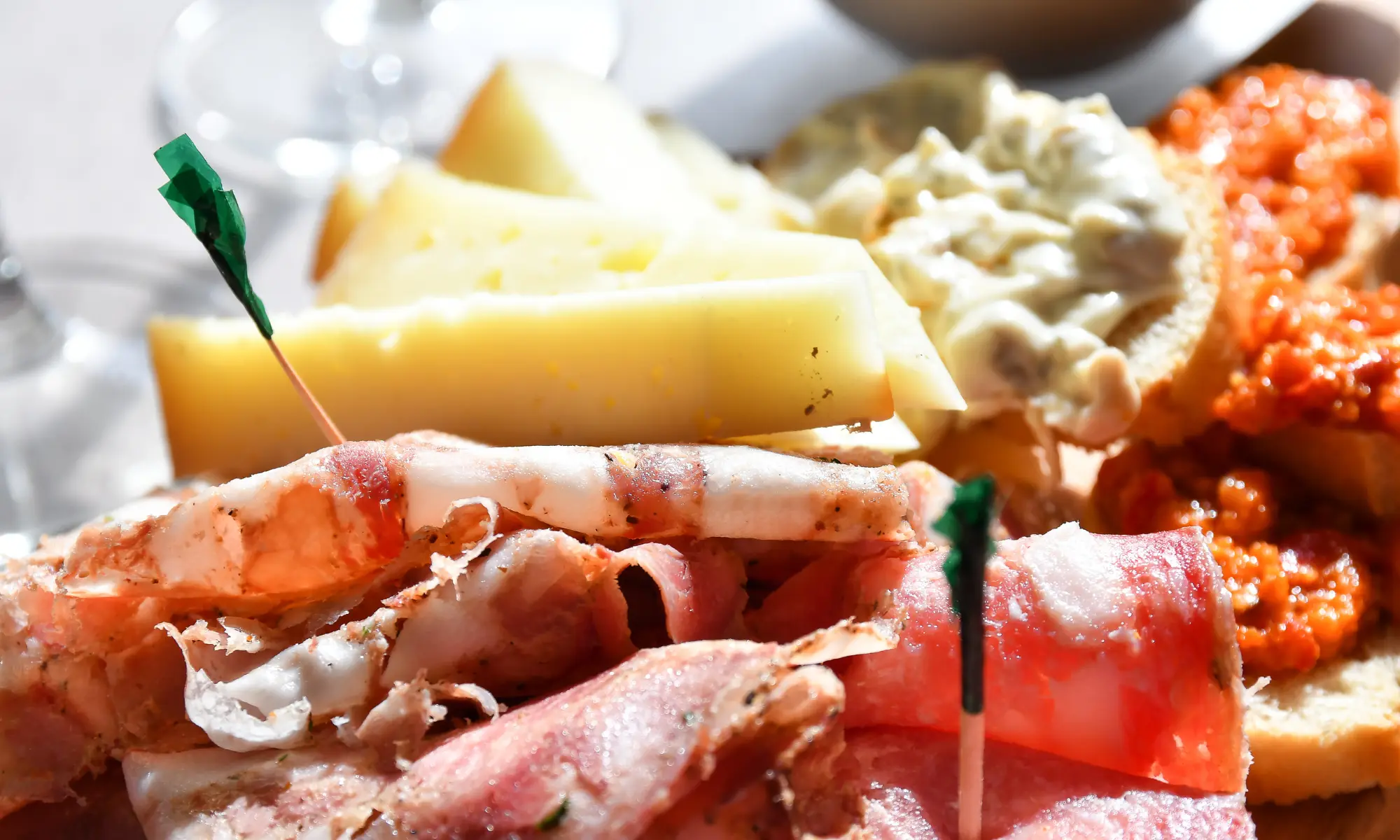 Quelles sont les meilleures idées d&rsquo;apéritifs rapides sans cuisson ?